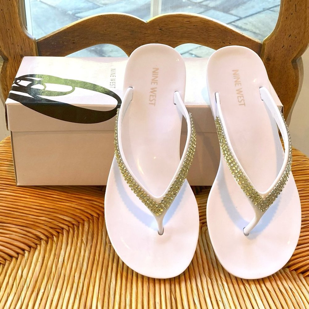 🆕 Nine West Ivy Jane Jeweled Sandals Flip Flops Thongs Slides Flats - Size 7M